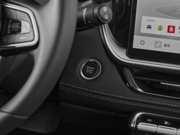 Geely Monjaro I Рестайлинг 2 с пробегом 2025 года, цена 4 350 000 рублей, 17 км, внедорожник, Автокод Объявления