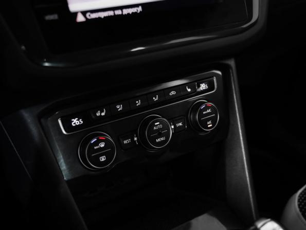 Volkswagen Tiguan II с пробегом 2019 года, цена 2 229 000 рублей, 141820 км, внедорожник, Автокод Объявления