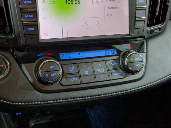 Toyota RAV4 IV (XA40) Рестайлинг с пробегом 2018 года, цена 2 450 000 рублей, 134594 км, внедорожник, Автокод Объявления