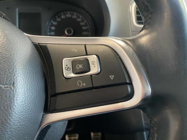 Volkswagen Polo V Рестайлинг с пробегом 2018 года, цена 1 154 000 рублей, 62000 км, седан, Автокод Объявления