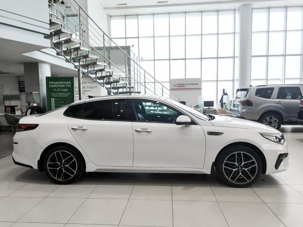 Kia Optima IV Рестайлинг с пробегом 2018 года, цена 2 080 000 рублей, 106058 км, седан, Автокод Объявления