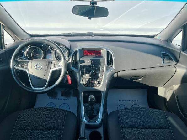 Opel Astra J Рестайлинг с пробегом 2014 года, цена 822 800 рублей, 163000 км, седан, Автокод Объявления