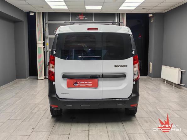 Renault Kangoo II Рестайлинг с пробегом 2015 года, цена 948 000 рублей, 175000 км, минивэн, Автокод Объявления