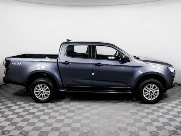 Isuzu D-Max III с пробегом 2025 года, цена 5 240 000 рублей, 109 км, offers.body_type.unknown, Автокод Объявления