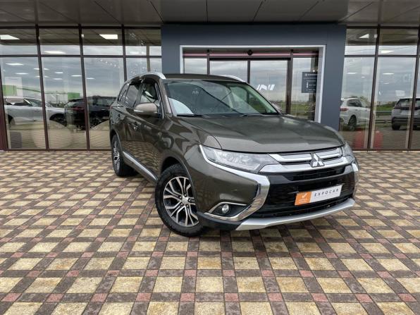Mitsubishi Outlander III Рестайлинг 2 с пробегом 2015 года, цена 1 620 000 рублей, 188300 км, внедорожник, Автокод Объявления