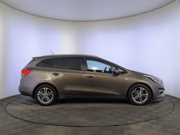 Kia Ceed II Рестайлинг с пробегом 2015 года, цена 1 175 000 рублей, 137553 км, универсал, Автокод Объявления