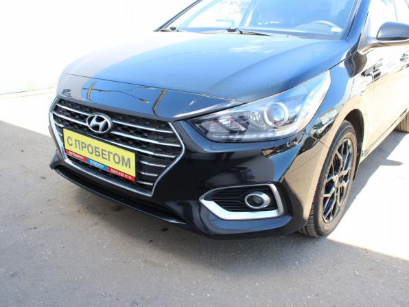 Hyundai Solaris II с пробегом 2017 года, цена 1 329 000 рублей, 98840 км, седан, Автокод Объявления