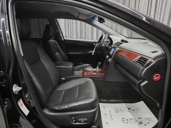 Toyota Camry VII (XV50) с пробегом 2013 года, цена 1 529 000 рублей, 280000 км, седан, Автокод Объявления