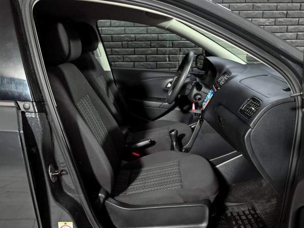 Volkswagen Polo V Рестайлинг с пробегом 2018 года, цена 1 180 000 рублей, 67735 км, седан, Автокод Объявления