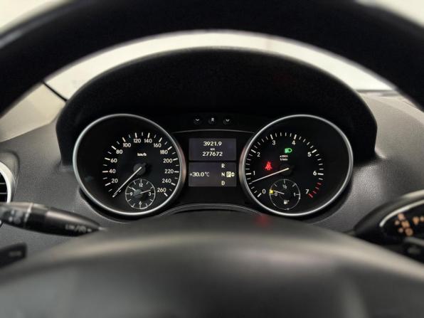 Mercedes-Benz M-Класс II (W164) Рестайлинг с пробегом 2010 года, цена 1 399 000 рублей, 27762 км, внедорожник, Автокод Объявления