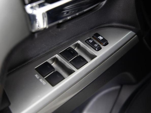 Toyota Land Cruiser 200 Series Рестайлинг 1 с пробегом 2012 года, цена 2 899 000 рублей, 339529 км, внедорожник, Автокод Объявления