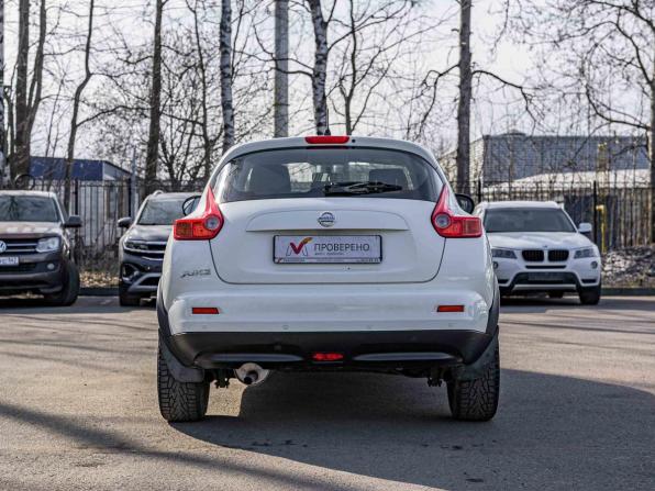 Nissan Juke I с пробегом 2013 года, цена 915 000 рублей, 154032 км, внедорожник, Автокод Объявления