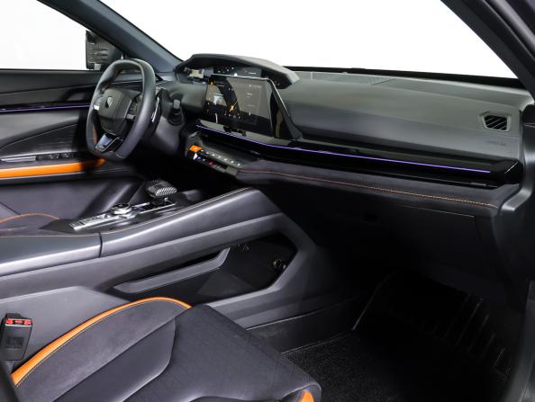 Changan UNI-V I с пробегом 2022 года, цена 2 490 000 рублей, 65990 км, лифтбек, Автокод Объявления