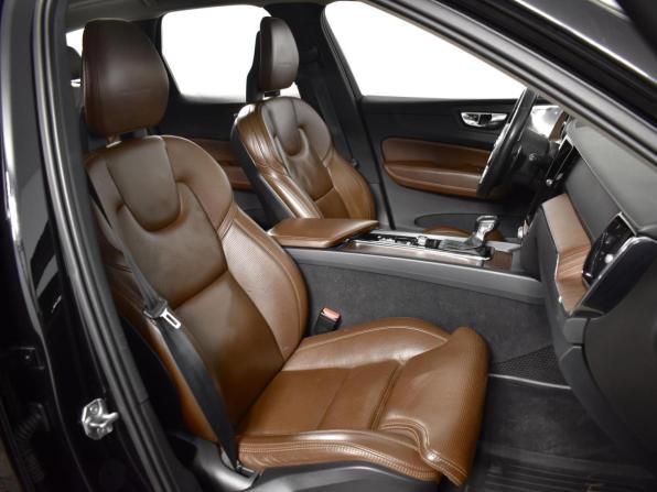 Volvo XC60 II с пробегом 2018 года, цена 3 299 900 рублей, 194759 км, внедорожник, Автокод Объявления