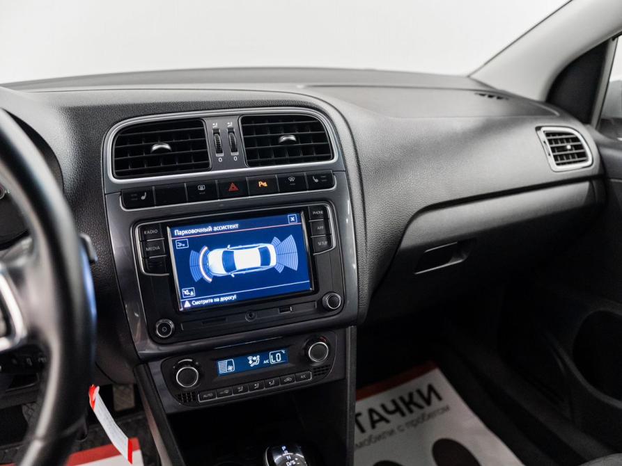 Volkswagen Polo V Рестайлинг Красноярск  - изображение 12