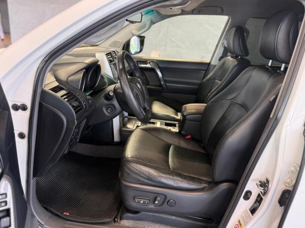 Toyota Land Cruiser Prado 150 Series с пробегом 2011 года, цена 2 695 000 рублей, 265123 км, внедорожник, Автокод Объявления