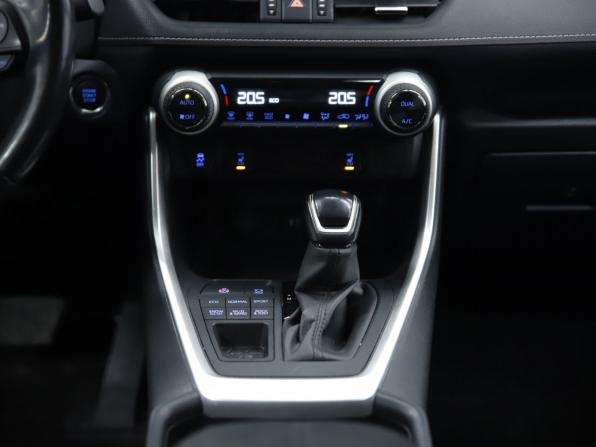 Toyota RAV4 V (XA50) с пробегом 2020 года, цена 3 550 000 рублей, 79329 км, внедорожник, Автокод Объявления