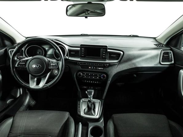 Kia Ceed III с пробегом 2018 года, цена 1 599 700 рублей, 107624 км, хэтчбек, Автокод Объявления