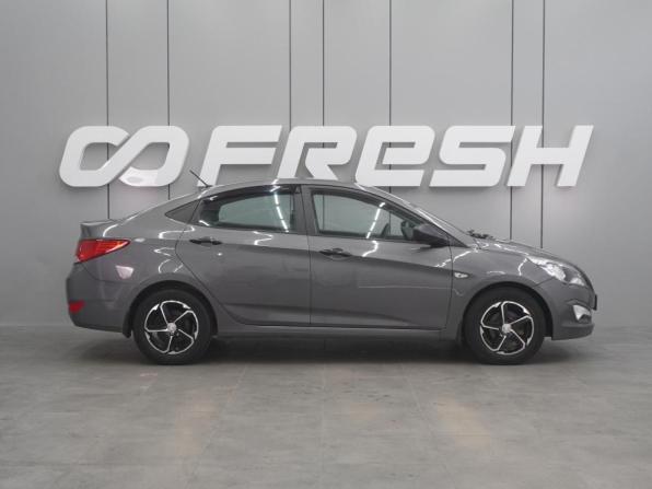 Hyundai Solaris I Рестайлинг с пробегом 2016 года, цена 949 000 рублей, 111679 км, седан, Автокод Объявления