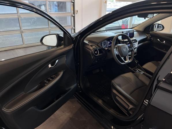 Changan Alsvin с пробегом 2024 года, цена 1 500 000 рублей, 5257 км, седан, Автокод Объявления
