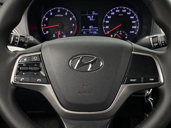 Hyundai Solaris II Рестайлинг с пробегом 2020 года, цена 919 000 рублей, 174157 км, седан, Автокод Объявления