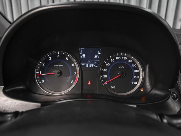 Hyundai Solaris I с пробегом 2013 года, цена 784 000 рублей, 181224 км, седан, Автокод Объявления