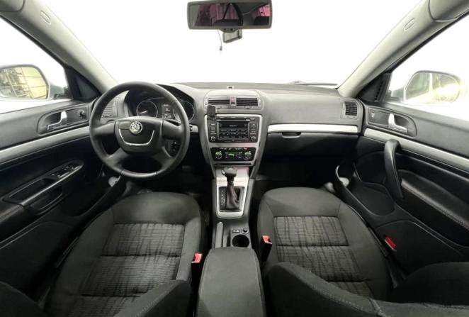 Skoda Octavia II (A5) Рестайлинг с пробегом 2010 года, цена 750 000 рублей, 267748 км, универсал, Автокод Объявления