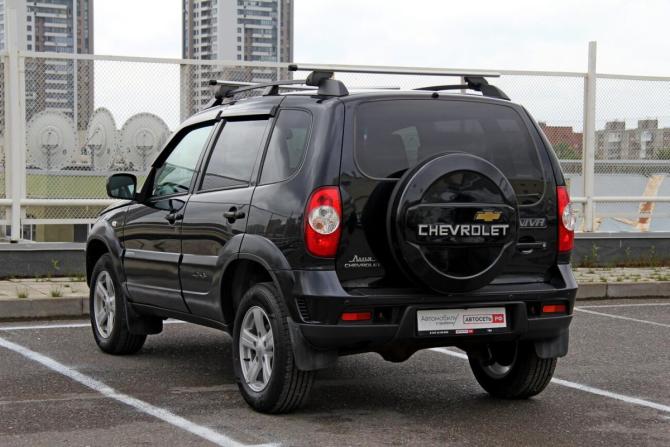 Chevrolet Niva I Рестайлинг с пробегом 2018 года, цена 722 300 рублей, 121479 км, внедорожник, Автокод Объявления