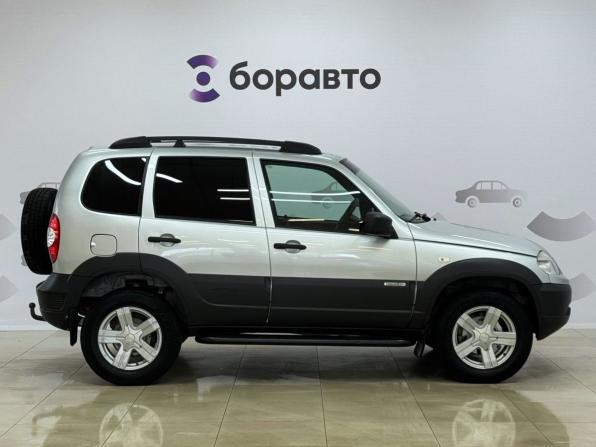 Chevrolet Niva I Рестайлинг с пробегом 2018 года, цена 819 000 рублей, 103390 км, внедорожник, Автокод Объявления