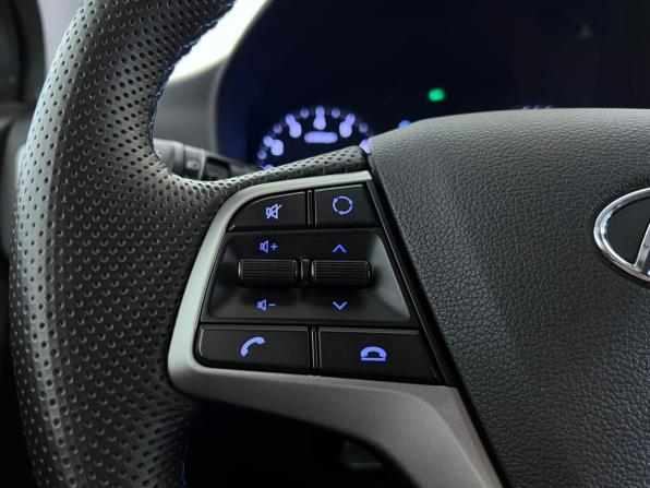 Hyundai Solaris II с пробегом 2017 года, цена 1 320 000 рублей, 91200 км, седан, Автокод Объявления