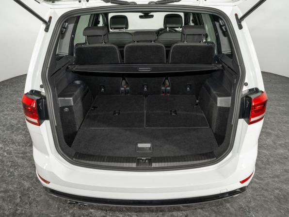 Volkswagen Touran II с пробегом 2016 года, цена 1 400 500 рублей, 135762 км, компактвэн, Автокод Объявления