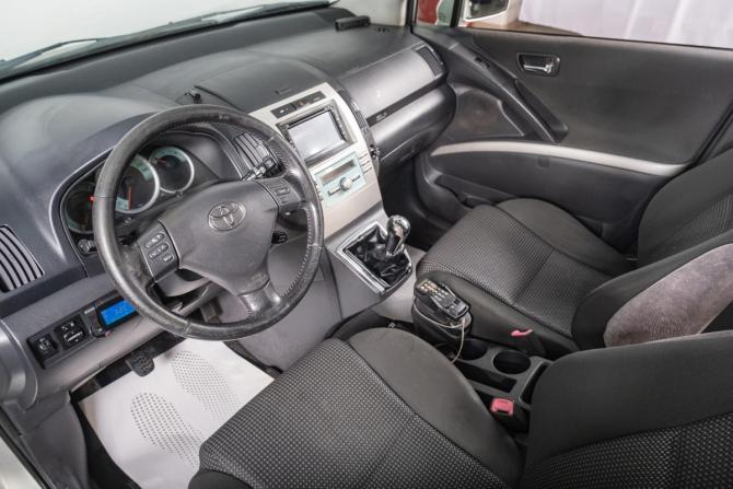 Toyota Corolla Verso I Рестайлинг с пробегом 2005 года, цена 699 000 рублей, 363000 км, компактвэн, Автокод Объявления