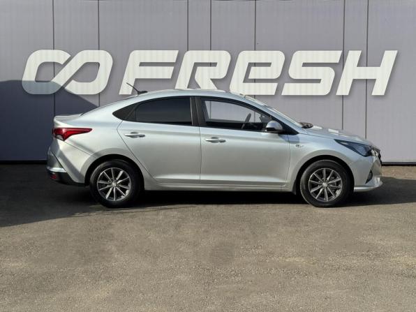 Hyundai Solaris II Рестайлинг с пробегом 2021 года, цена 1 649 000 рублей, 81006 км, седан, Автокод Объявления