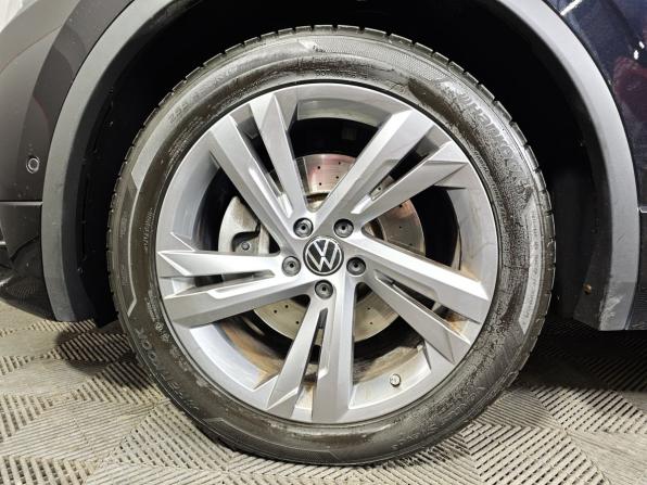 Volkswagen Tiguan II Рестайлинг с пробегом 2021 года, цена 4 200 000 рублей, 69437 км, внедорожник, Автокод Объявления