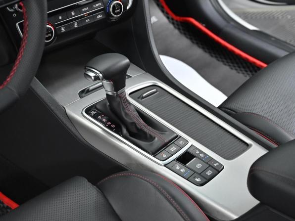 Kia Optima IV Рестайлинг с пробегом 2019 года, цена 1 899 000 рублей, 118000 км, седан, Автокод Объявления