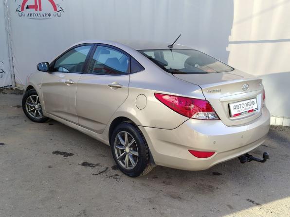 Hyundai Solaris I с пробегом 2013 года, цена 680 000 рублей, 195931 км, седан, Автокод Объявления