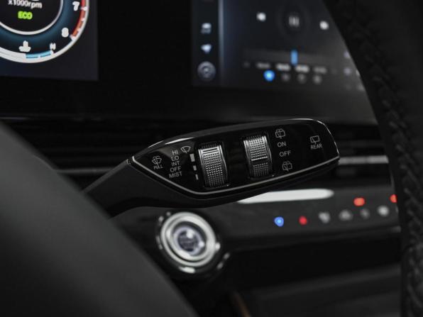 Omoda C5 I Рестайлинг с пробегом 2024 года, цена 1 730 000 рублей, 38029 км, внедорожник, Автокод Объявления