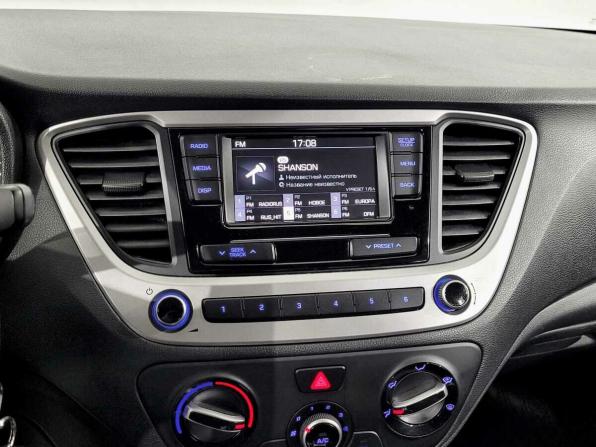 Hyundai Solaris II с пробегом 2018 года, цена 1 150 000 рублей, 130133 км, седан, Автокод Объявления
