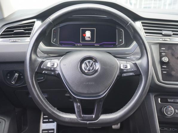 Volkswagen Tiguan II с пробегом 2020 года, цена 2 823 000 рублей, 92525 км, внедорожник, Автокод Объявления