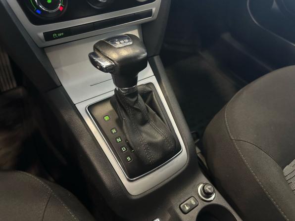 Skoda Octavia II (A5) Рестайлинг с пробегом 2011 года, цена 735 000 рублей, 183490 км, лифтбек, Автокод Объявления