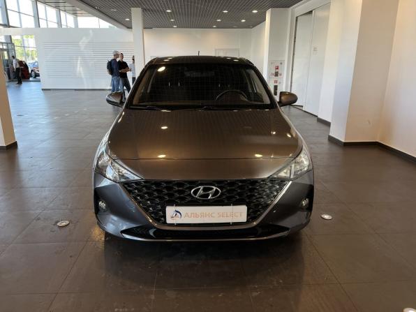 Hyundai Solaris II Рестайлинг с пробегом 2021 года, цена 1 370 000 рублей, 104000 км, седан, Автокод Объявления
