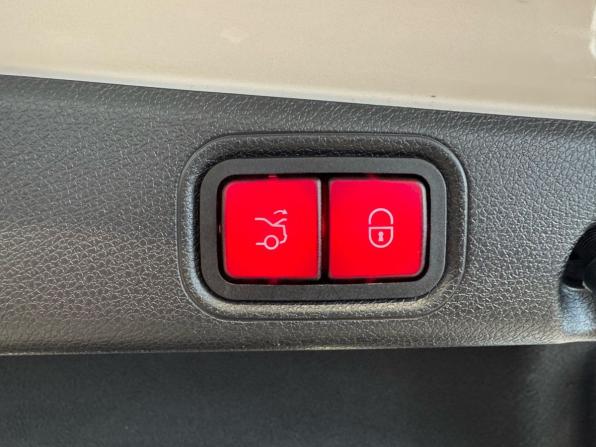 Mercedes-Benz E-Класс V (W213 S213 C238) с пробегом 2018 года, цена 3 449 000 рублей, 80762 км, седан, Автокод Объявления