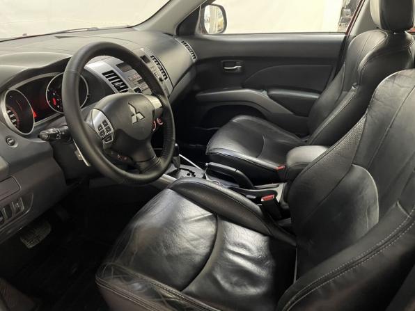 Mitsubishi Outlander II с пробегом 2006 года, цена 810 000 рублей, 199101 км, внедорожник, Автокод Объявления