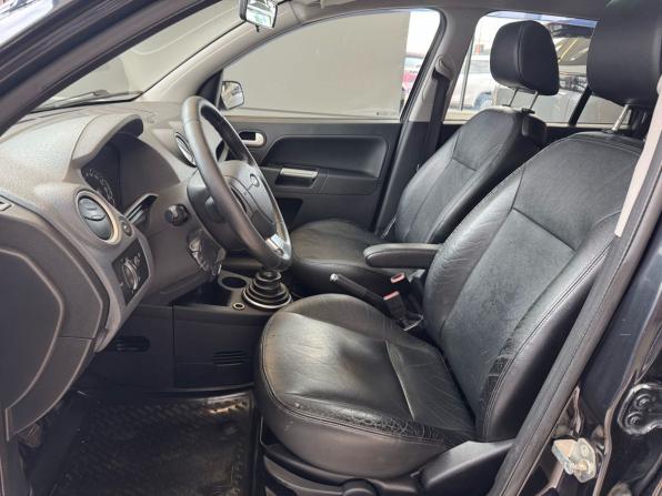 Ford Fusion I Рестайлинг с пробегом 2006 года, цена 419 000 рублей, 243465 км, хэтчбек, Автокод Объявления