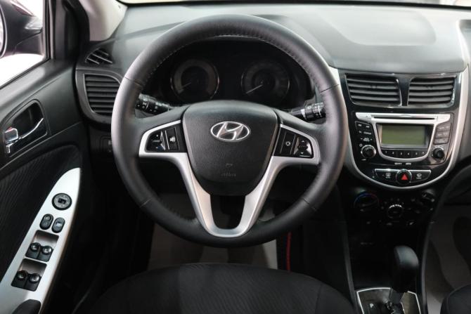 Hyundai Solaris I с пробегом 2012 года, цена 919 000 рублей, 83000 км, седан, Автокод Объявления