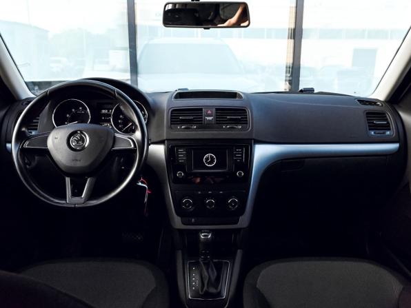 Skoda Yeti I Рестайлинг с пробегом 2017 года, цена 1 409 000 рублей, 172000 км, внедорожник, Автокод Объявления