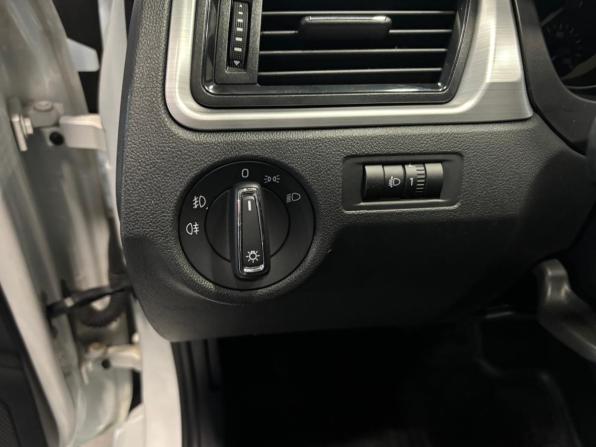 Skoda Rapid I с пробегом 2016 года, цена 1 049 000 рублей, 115680 км, лифтбек, Автокод Объявления