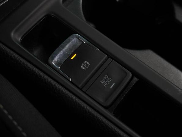 Volkswagen Golf VII Рестайлинг с пробегом 2019 года, цена 1 429 000 рублей, 163159 км, универсал, Автокод Объявления