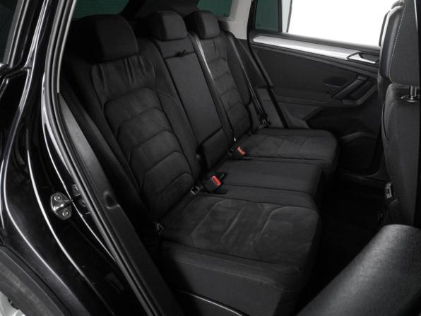 Volkswagen Tiguan II Рестайлинг с пробегом 2021 года, цена 2 915 000 рублей, 53691 км, внедорожник, Автокод Объявления