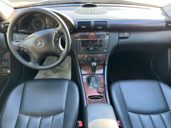Mercedes-Benz C-Класс II (W203) Рестайлинг с пробегом 2006 года, цена 549 000 рублей, 335184 км, седан, Автокод Объявления
